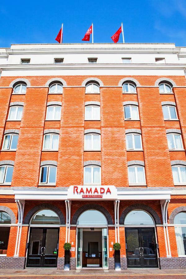 Ramada By Wyndham Belfast Hotel Buitenkant foto